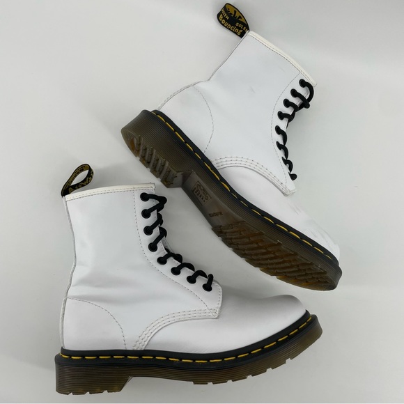 Dr. Martens Women’s 1460 Patent Leather Lace Up Boots White Lucido US 6 - Picture 7 of 10